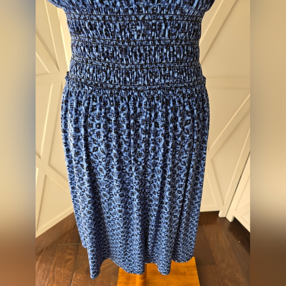 Adrienne Vittadini Smocked Waist Sleeveless Blue Dress - Picture 7 of 10